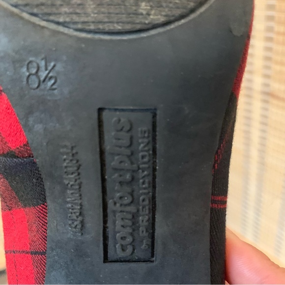 buffalo check plaid pointed toe red black Christmas heels size 8.5 - Picture 6 of 6
